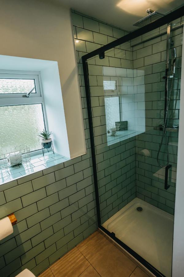 The Little Cottage By Truabode Holiday Lets & Short Lets Newquay - Parking, Wifi & Pet Friendly Brauneberg Exteriör bild