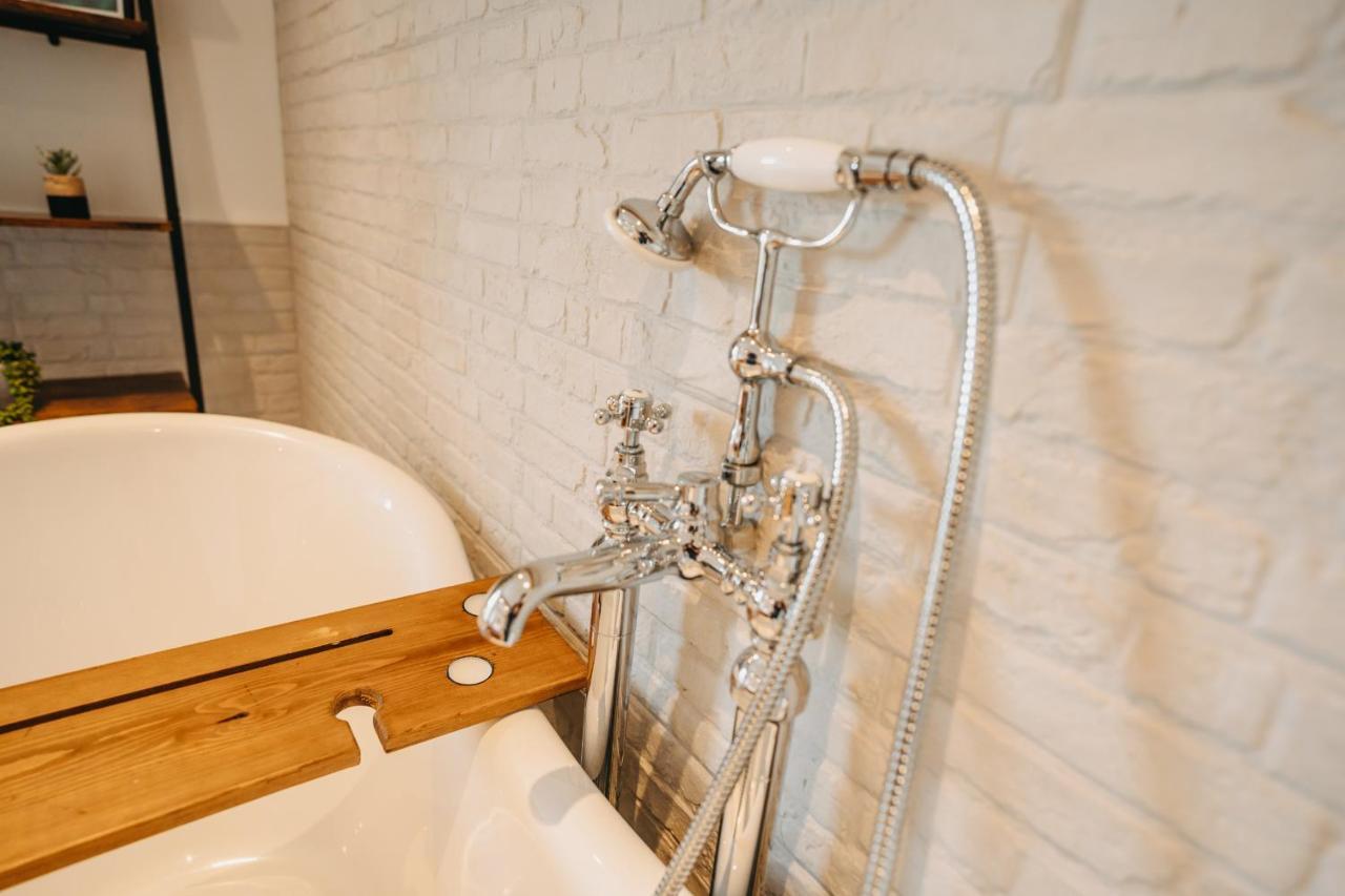 The Little Cottage By Truabode Holiday Lets & Short Lets Newquay - Parking, Wifi & Pet Friendly Brauneberg Exteriör bild